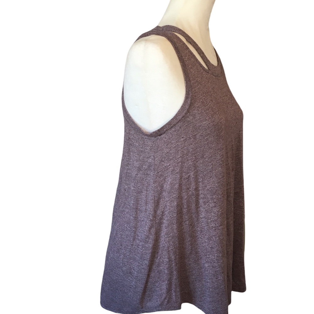 KNOX ROSE SLEEVELESS TOP WITH CUTOUT NECKLINE ROUND NECK, C… - Picture 3 of 6